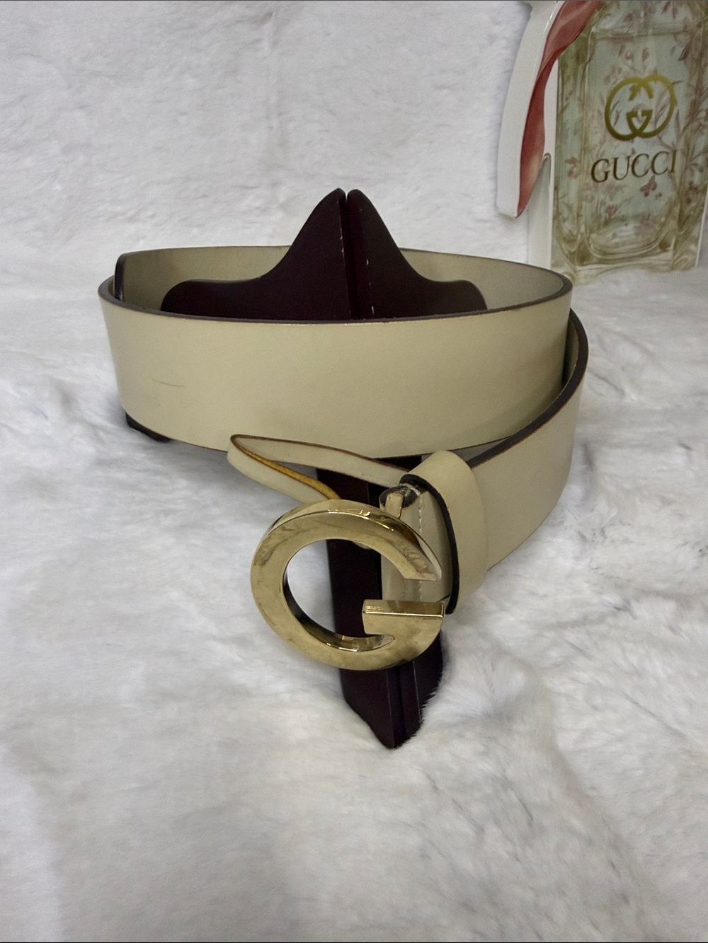 Gucci Ivory Leather Belt with Gold G Buckle